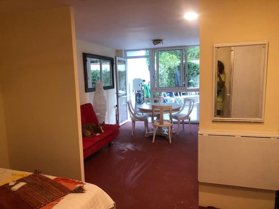 Apartamento Abierto Con Patio Matadepera Exterior foto